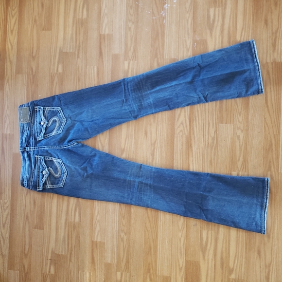 Silver Jeans - Picture 8 of 12